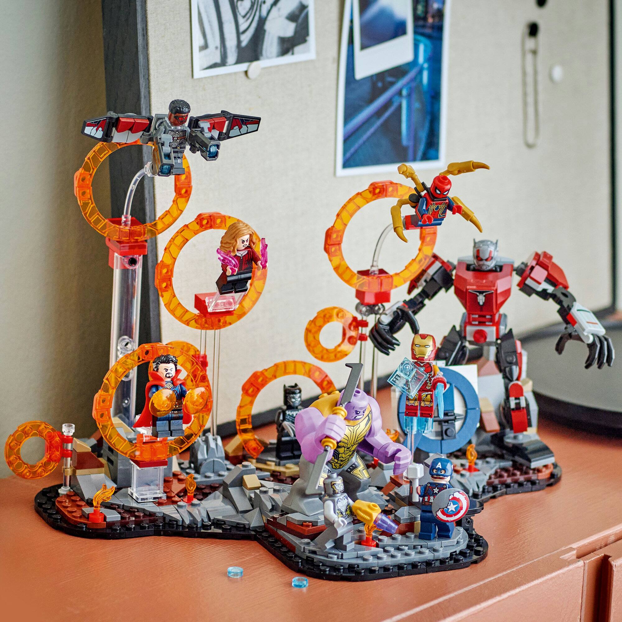 LEGO® Marvel Avengers: Endgame Final Battle Buildable Set 76323